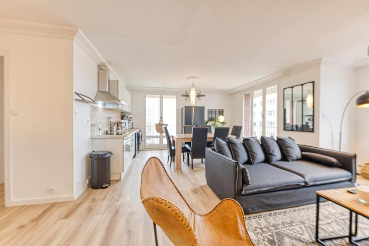 Magnificent Apartment, 4 Bedrooms, Fiber Wifi Grenoble Luaran gambar