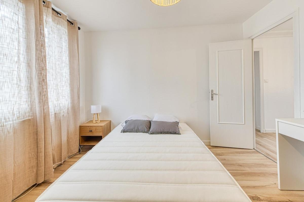 Magnificent Apartment, 4 Bedrooms, Fiber Wifi Grenoble Luaran gambar